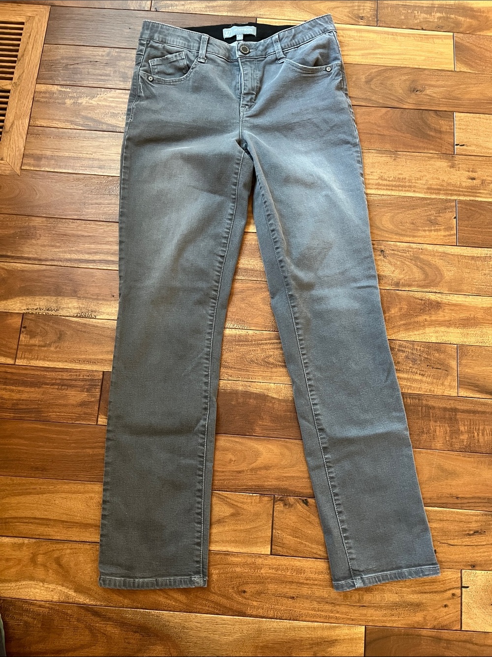 Wit & Wisdom Straight Leg Jeans in Gray